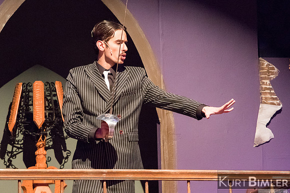 AddamsFamilyPerf-069