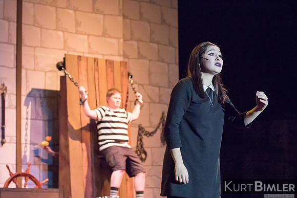 AddamsFamilyPerf-035
