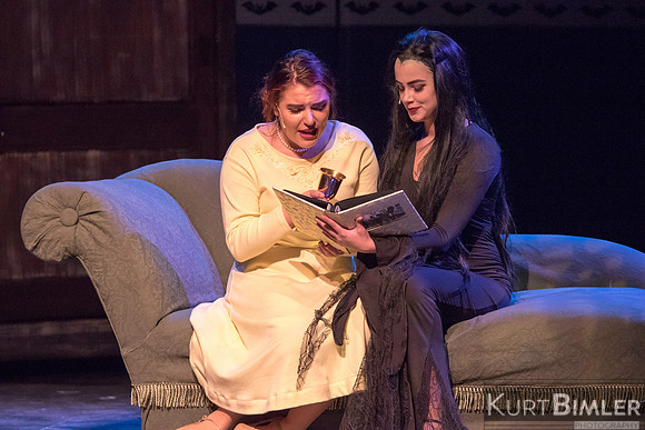 AddamsFamilyPerf-086