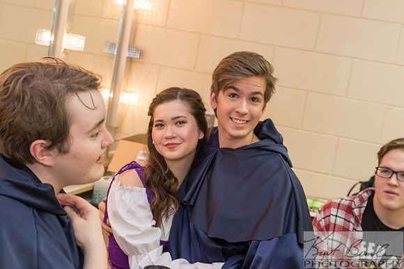 Hunchback-Backstage-9K6A1459-009