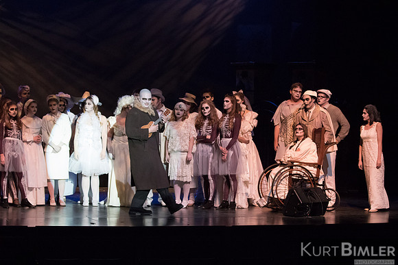 AddamsFamilyPerf-013