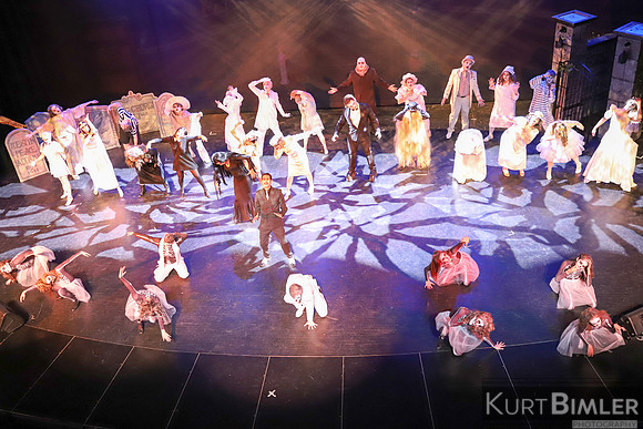 AddamsFamilyPerf-011