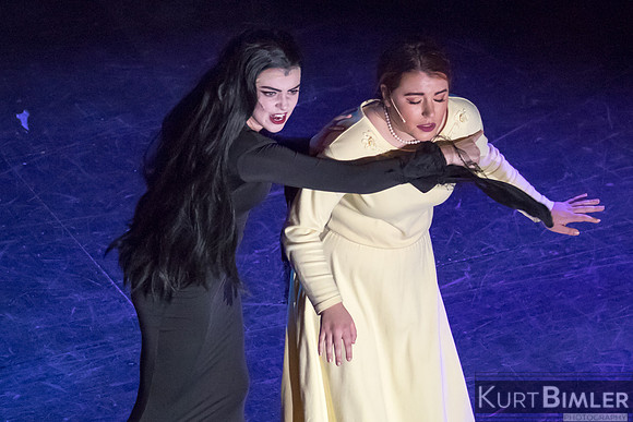 AddamsFamilyPerf-094