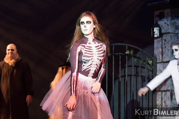 AddamsFamilyPerf-001